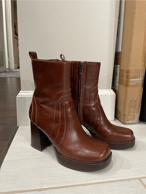 Marc Fisher Brown Leather Block Heel Ankle Boots Size 6